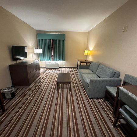 Super 8 By Wyndham Port Arthur/Nederland Area Exterior photo